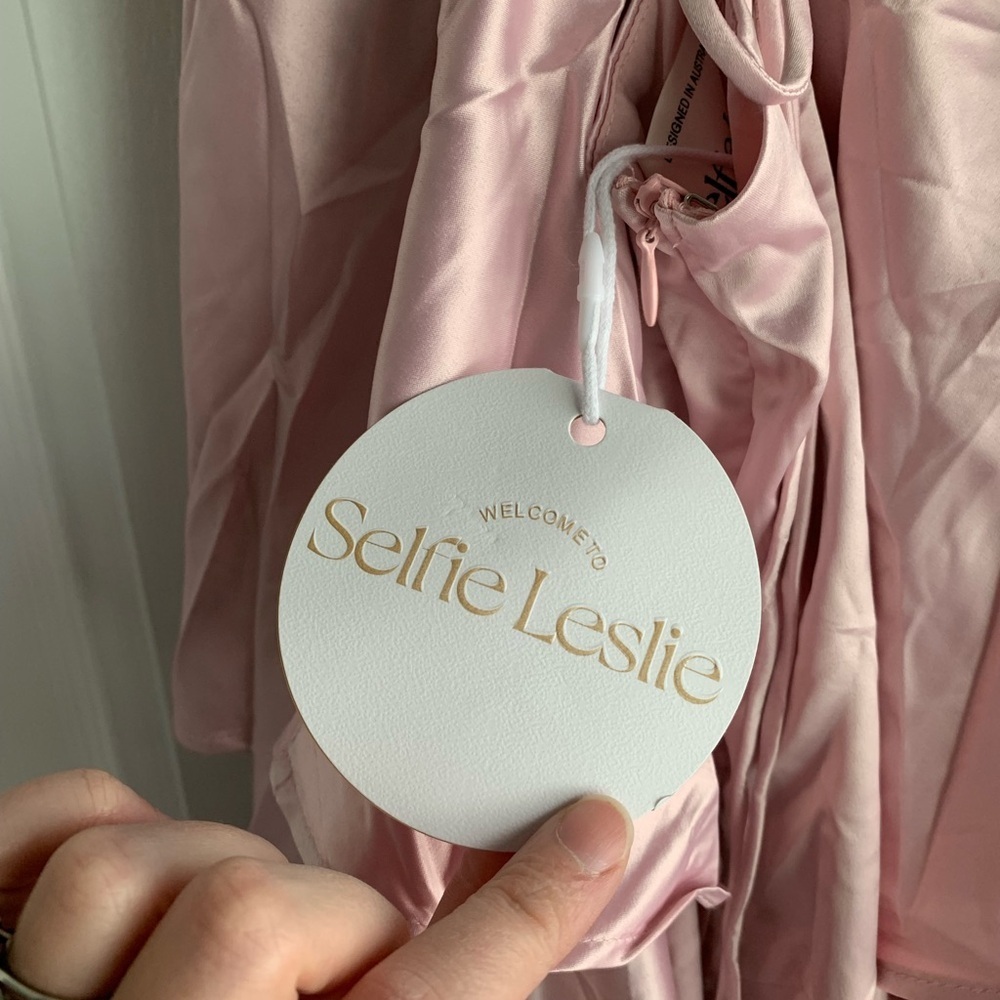 Selfie Leslie NWT Auguste Tiered Frill Strappy Back Dress Lilac - Picture 7 of 11